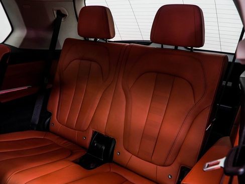 Used 2022 BMW X7 xDrive40i w/ Premium Package image 42