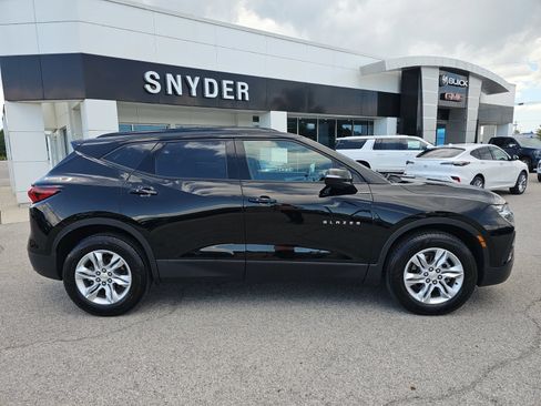 Used 2021 Chevrolet Blazer LT FWD image 2