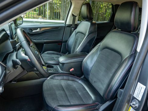 Used 2022 Ford Escape SEL w/ SEL Stealth AWD Package image 10