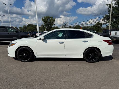 Used 2018 Nissan Altima 2.5 SL FWD image 2
