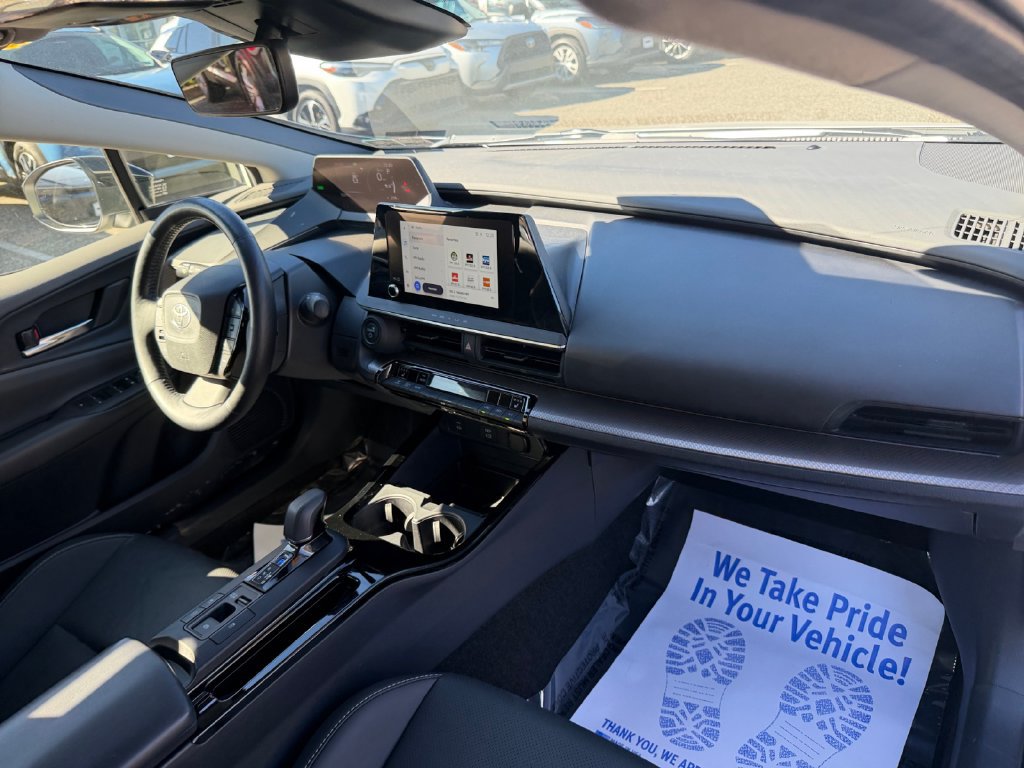 Used 2025 Toyota Prius XLE AWD/4WD image 16