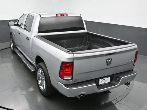 Used 2018 RAM 1500 Express w/ Express Value Package AWD/4WD image 39