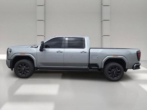 Used 2026 GMC Sierra 2500 AT4 w/ AT4 Premium Plus Package AWD/4WD image 4
