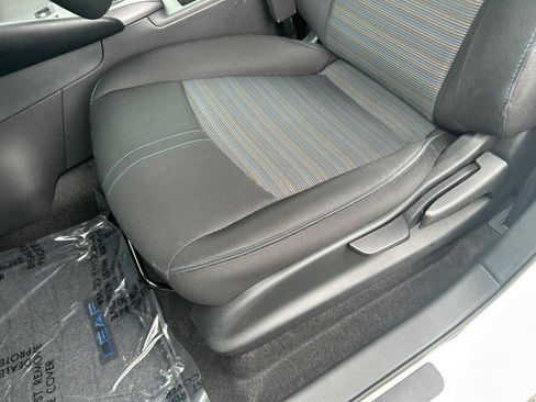 Used 2025 Nissan Leaf S FWD image 18