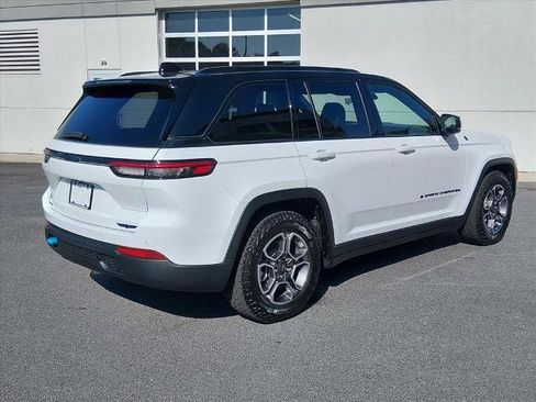 Used 2022 Jeep Grand Cherokee Trailhawk AWD/4WD image 4