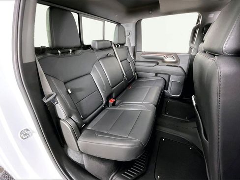 Used 2024 GMC Sierra 2500 SLT w/ SLT Premium Package image 26