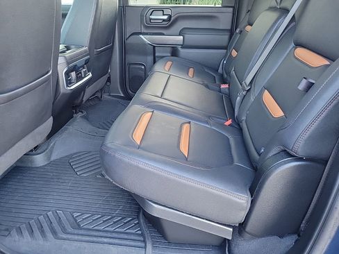 Used 2022 GMC Sierra 2500 AT4 w/ AT4 Preferred Package image 17