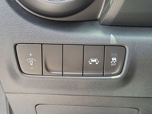 Used 2021 Hyundai Kona SE w/ Cargo Package FWD image 13