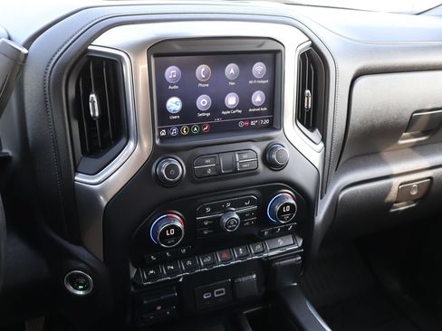 Used 2022 Chevrolet Silverado 1500 LTZ AWD/4WD image 21