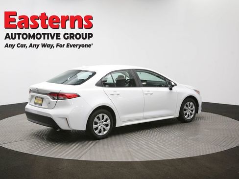 Used 2024 Toyota Corolla LE image 40