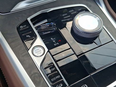 New 2026 BMW X6 xDrive40i w/ Executive Package image 12