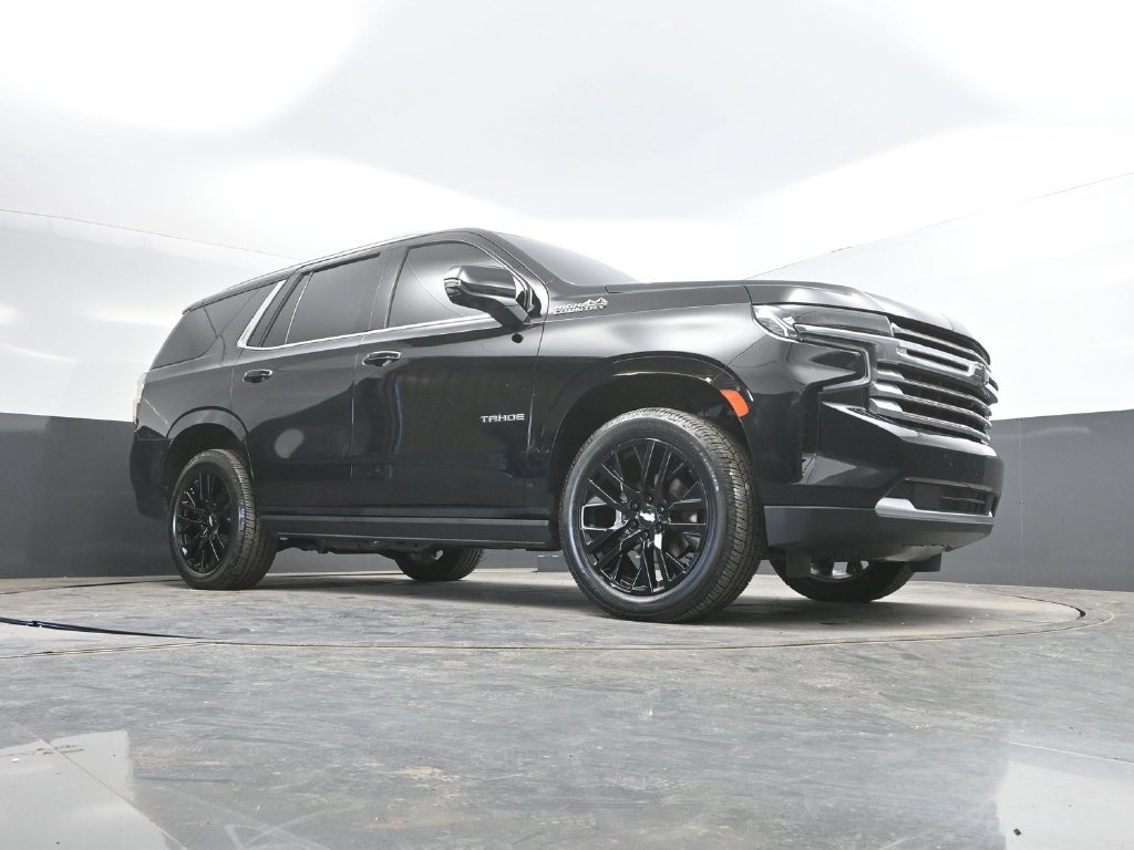 Used 2021 Chevrolet Tahoe High Country w/ Premium Package AWD/4WD image 36