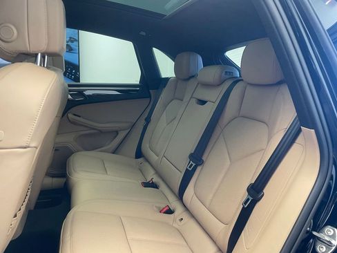 New 2026 Porsche Macan image 17