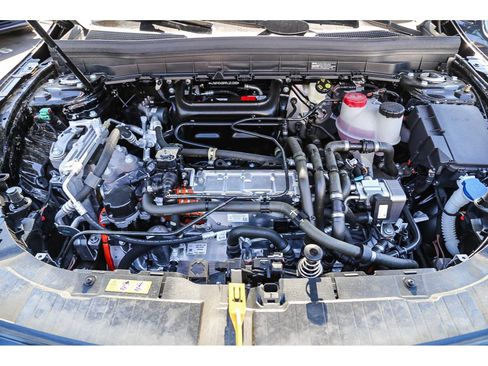 Used 2024 Mercedes-Benz EQB 300 4MATIC image 25
