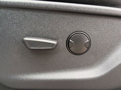 Used 2024 Ford F150 XLT AWD/4WD image 12
