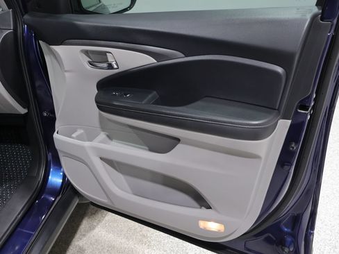 Used 2023 Honda Ridgeline RTL-E image 26