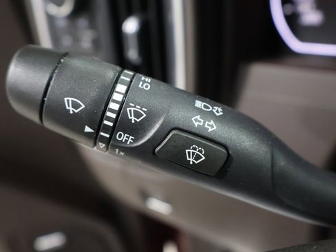 Used 2022 Chevrolet Silverado 1500 LTZ image 41