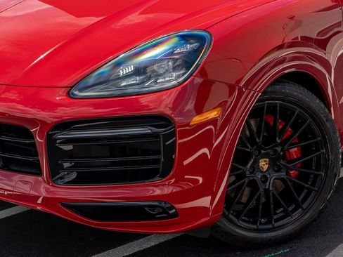 Used 2021 Porsche Cayenne GTS AWD/4WD image 3