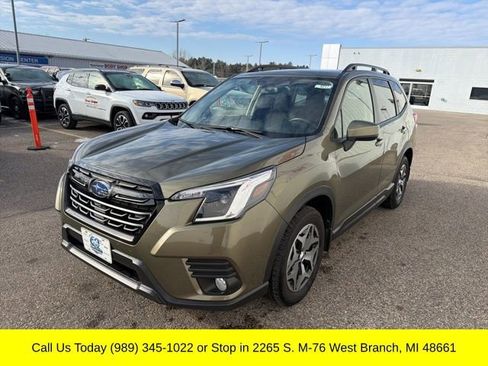 Used 2023 Subaru Forester Premium image 8