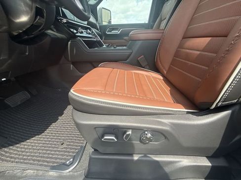 New 2026 GMC Sierra 3500 Denali Ultimate AWD/4WD image 12