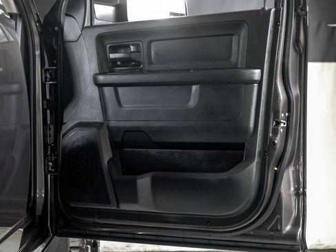 Used 2017 RAM 3500 Tradesman w/ Chrome Appearance Group image 35