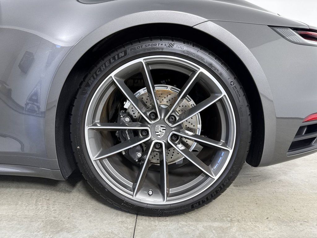 Certified 2024 Porsche 911 Carrera 4 AWD/4WD image 14
