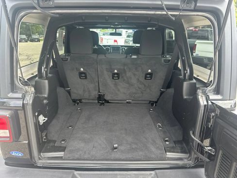 Used 2020 Jeep Wrangler Unlimited Sport S AWD/4WD image 30