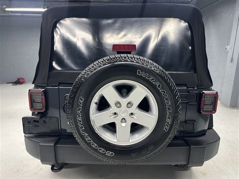 Used 2016 Jeep Wrangler Unlimited Sport w/ Quick Order Package 24S AWD/4WD image 6