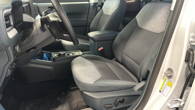 New 2026 Ford Maverick XLT w/ XLT Luxury Package AWD/4WD image 9
