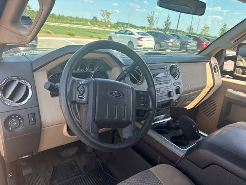 Used 2015 Ford F250 XLT w/ XLT Premium Package AWD/4WD image 7