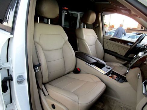 Used 2016 Mercedes-Benz GL 450 4MATIC 4dr GL 450 image 16