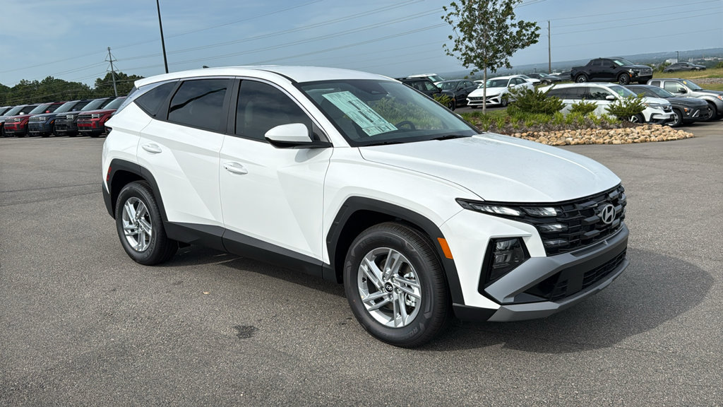 New 2026 Hyundai Tucson SE FWD image 1