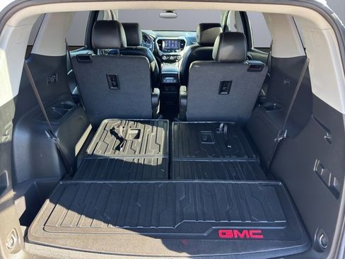 Used 2023 GMC Acadia SLT w/ Technology Package image 24