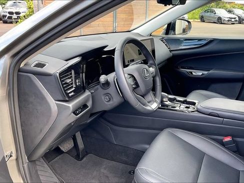 Used 2025 Lexus NX 350h AWD w/ Premium Package image 13