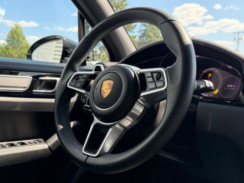 Certified 2023 Porsche Cayenne Platinum Edition AWD/4WD image 23