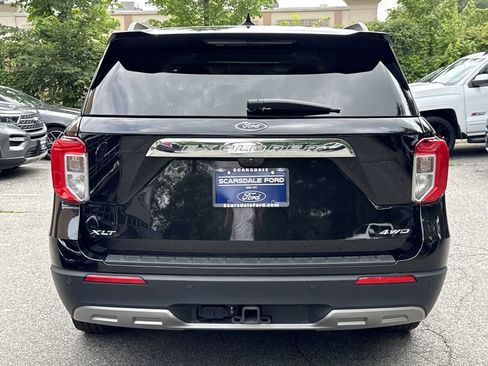 Used 2023 Ford Explorer XLT w/ Equipment Group 202A AWD/4WD image 5