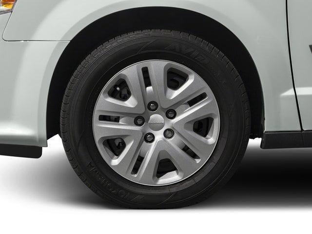 Used 2017 Dodge Grand Caravan SXT w/ Rear Park Assist Package FWD image 11