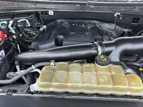 Used 2020 Ford Expedition Limited RWD image 29