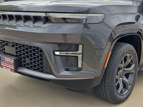 New 2026 Jeep Grand Wagoneer Limited AWD/4WD image 11