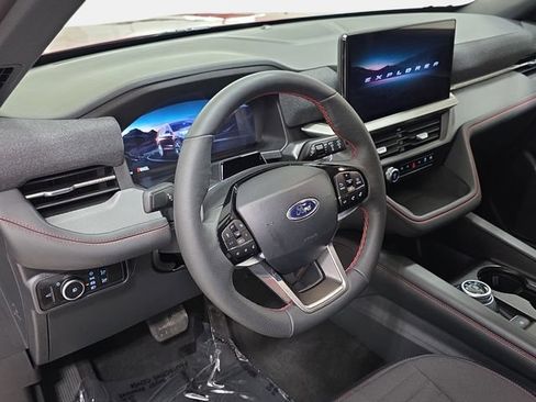 Used 2026 Ford Explorer ST-Line w/ ST-Line Street Pack AWD/4WD image 16