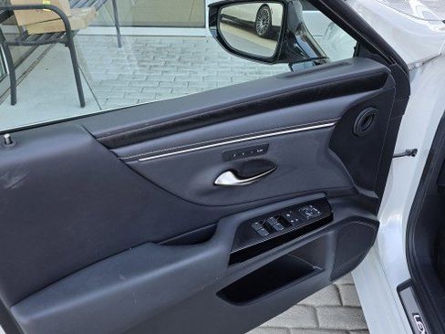 Used 2023 Lexus ES 350 w/ Premium Package image 12