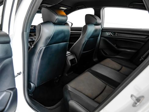 Used 2018 Honda Accord Sport image 36