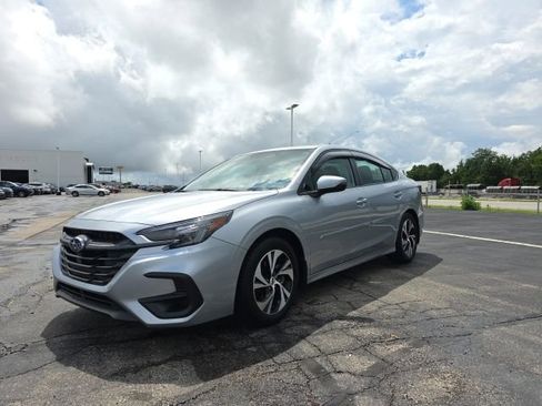 Certified 2025 Subaru Legacy Premium w/ Popular Package #1A AWD/4WD image 4