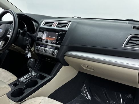 Used 2017 Subaru Outback 2.5i Premium image 33