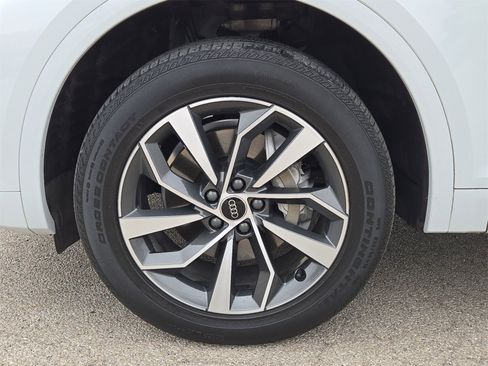 Used 2023 Audi Q5 2.0T Premium w/ Convenience Package image 11