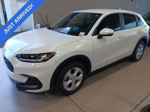 Certified 2023 Honda HR-V LX image 1