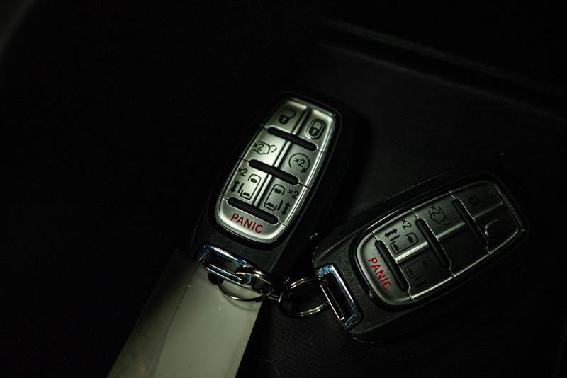 Used 2025 Chrysler Pacifica Select FWD image 20