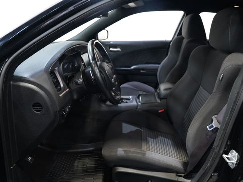 Used 2019 Dodge Charger R/T w/ Blacktop Package image 29