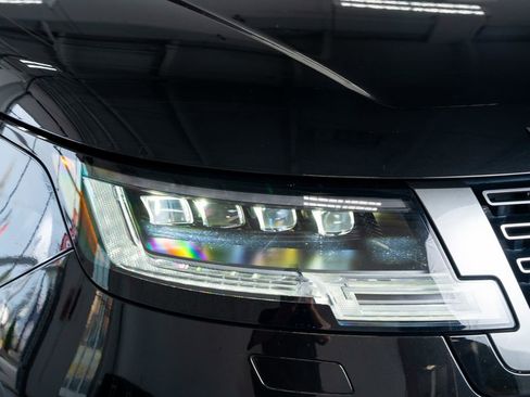 Used 2023 Land Rover Range Rover Long Wheelbase Autobiography image 19