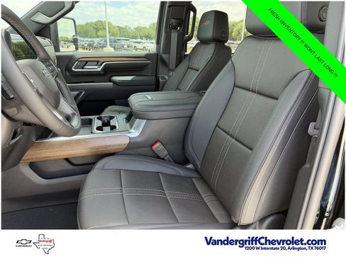 New 2026 Chevrolet Silverado 2500 High Country w/ High Country Premium Package AWD/4WD image 24
